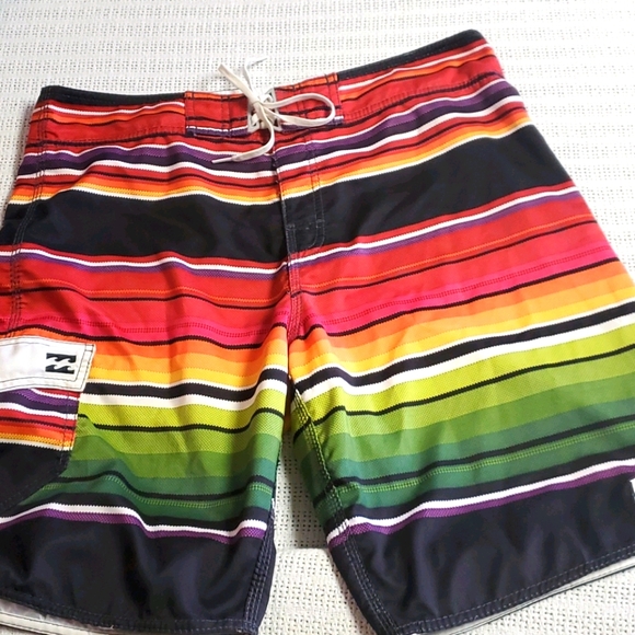 Billabong Sz. 36 Multilayed Colors Board Shorts